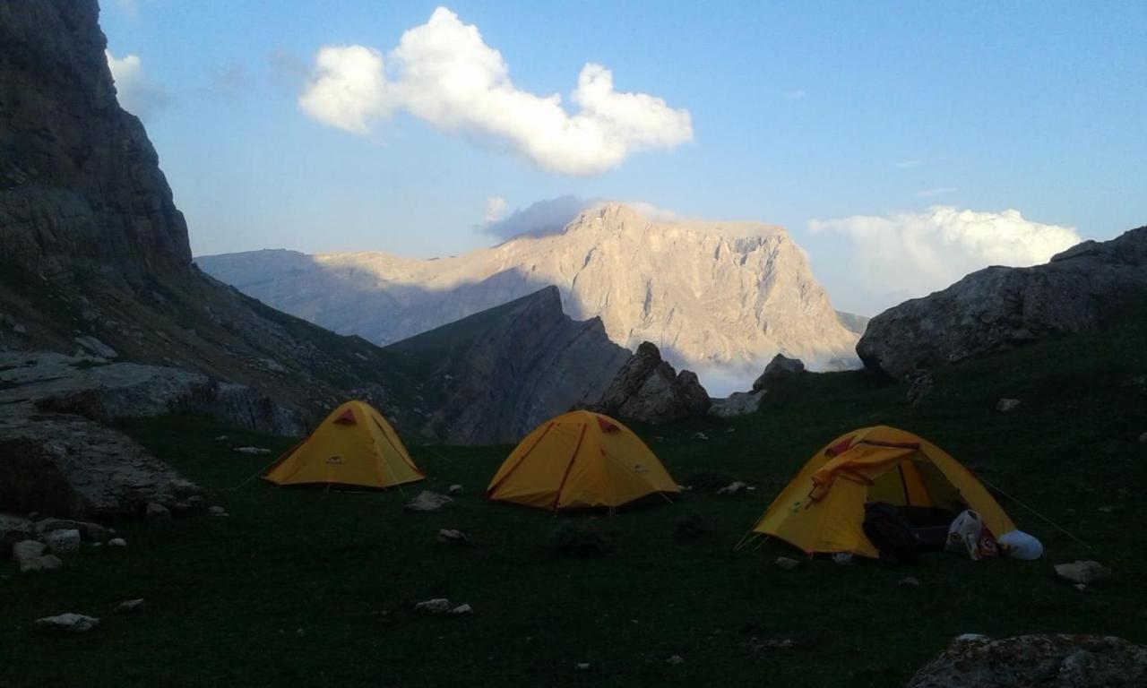 Xinaliq Khinalig Izzet'S Riverside Home Stay Zewnętrze zdjęcie