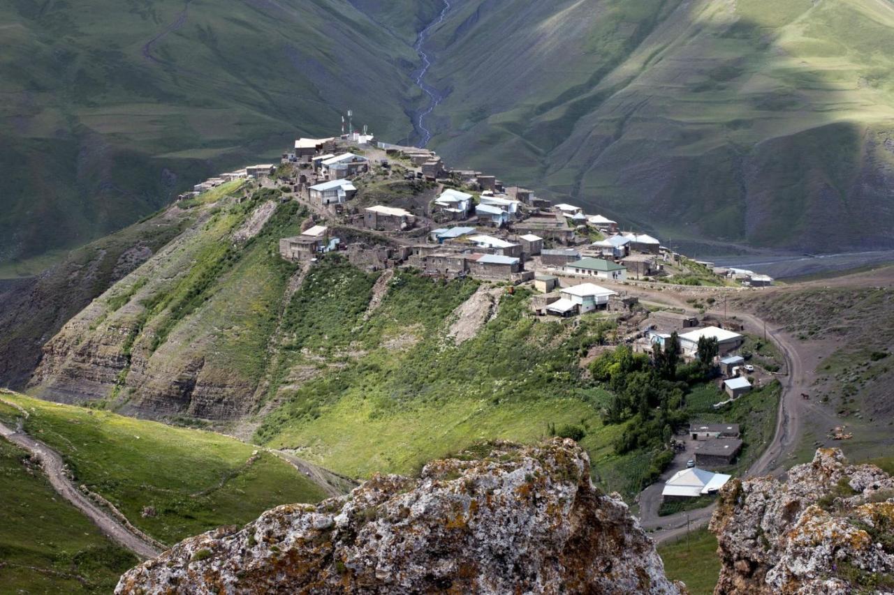 Xinaliq Khinalig Izzet'S Riverside Home Stay Zewnętrze zdjęcie