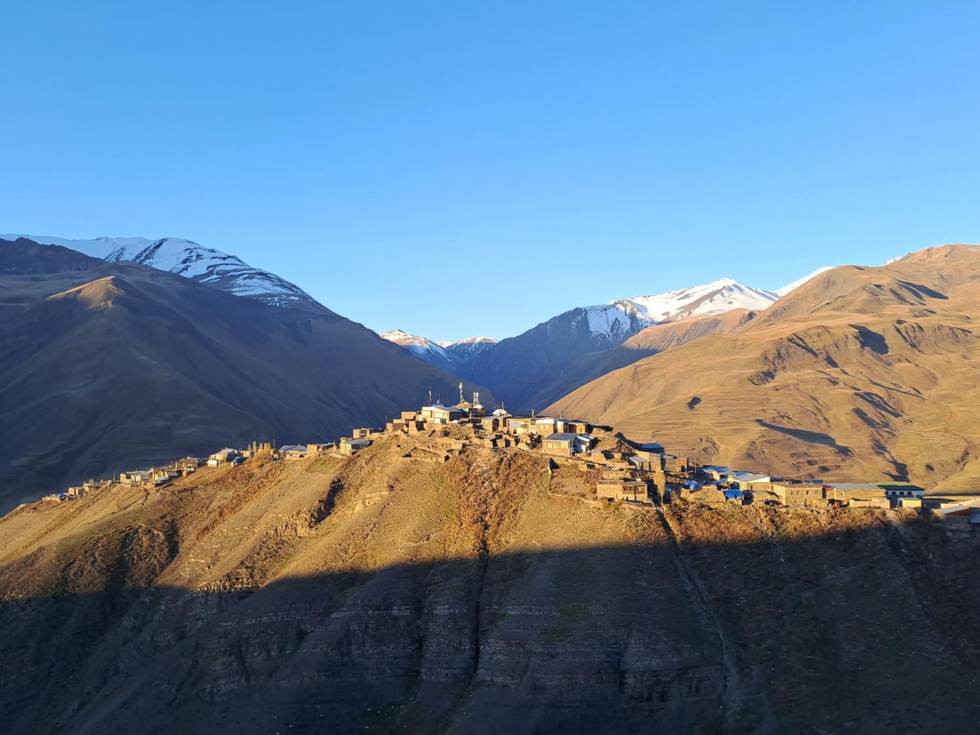 Xinaliq Khinalig Izzet'S Riverside Home Stay Zewnętrze zdjęcie