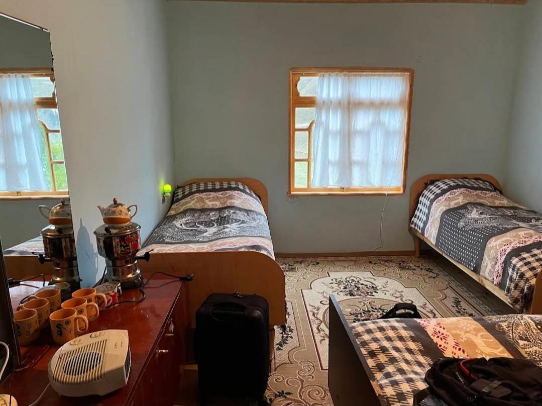 Xinaliq Khinalig Izzet'S Riverside Home Stay Zewnętrze zdjęcie
